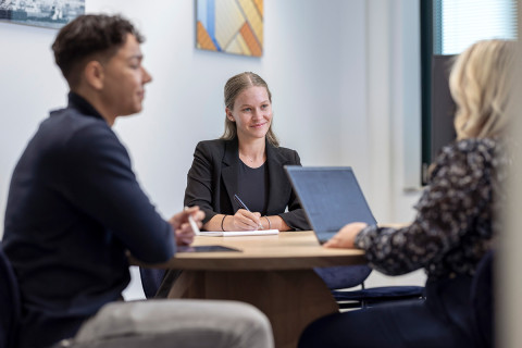 H&P Rotterdam samenwerkers teamoverleg